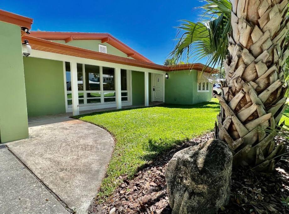 Sea La Vie - Beach Town Charm+Newly Renovated Cocoa Beach Ngoại thất bức ảnh